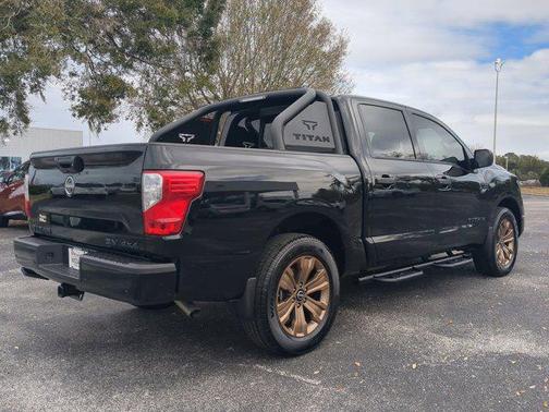 2024 Nissan Titan SV