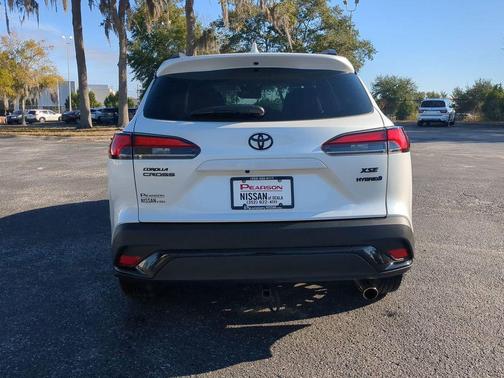 2024 Toyota Corolla Hybrid SE