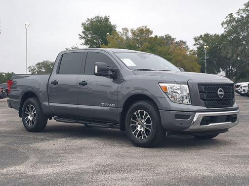 2024 Nissan Titan SV