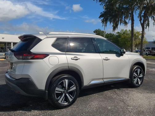 2021 Nissan Rogue SL