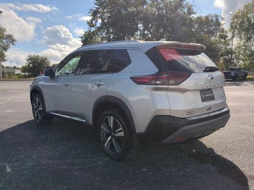 2021 Nissan Rogue SL