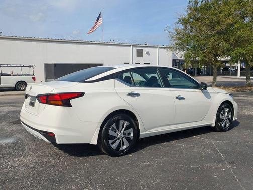 2024 Nissan Altima S FWD