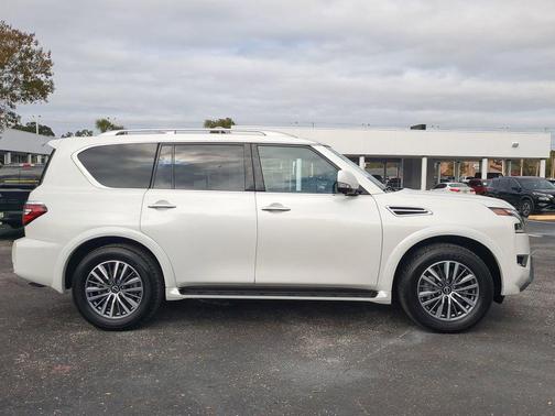 2024 Nissan Armada SL 4WD