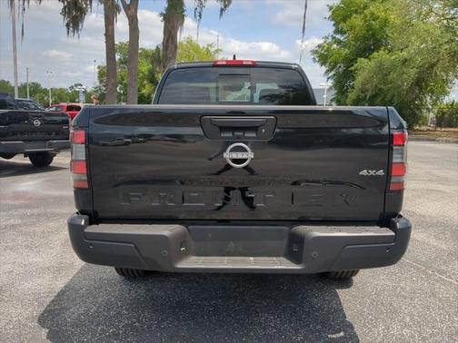 2025 Nissan Frontier S