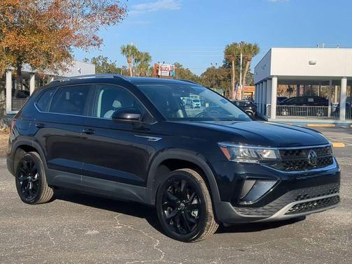 2024 Volkswagen Taos 1.5T SE