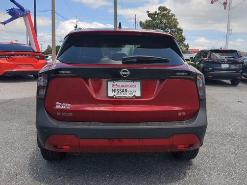 Scarlet Ember Tintcoat 2026 Nissan Kicks SR
