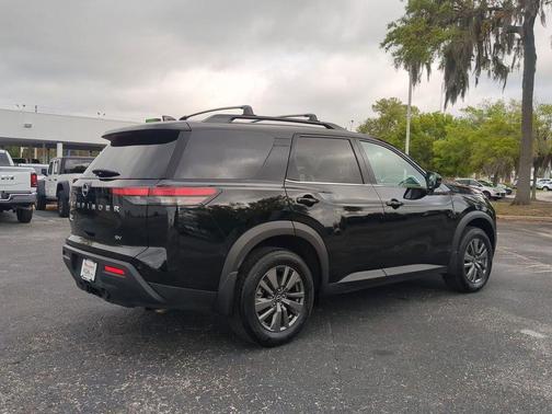 2024 Nissan Pathfinder SV FWD