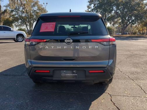 2025 Nissan Pathfinder S FWD