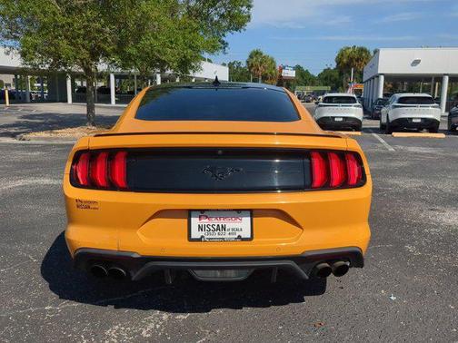 2022 Ford Mustang EcoBoost