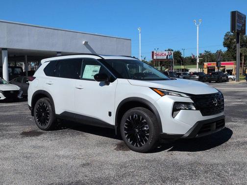 Everest White Pearl Tricoat 2027 Nissan Rogue Dark Armor