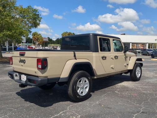 2022 Jeep Gladiator Sport S