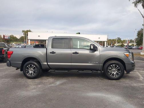 2024 Nissan Titan SV