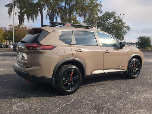 2025 Nissan Rogue Rock Creek