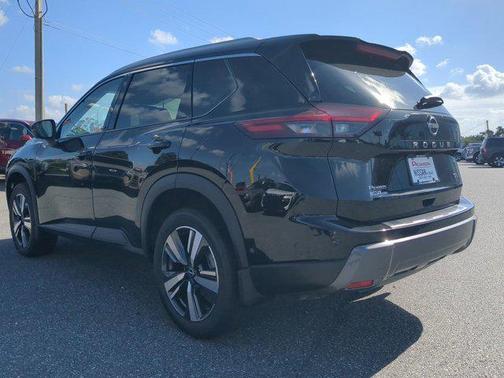 2025 Nissan Rogue SL
