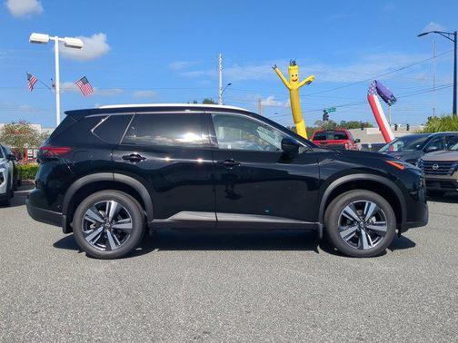 2025 Nissan Rogue SL