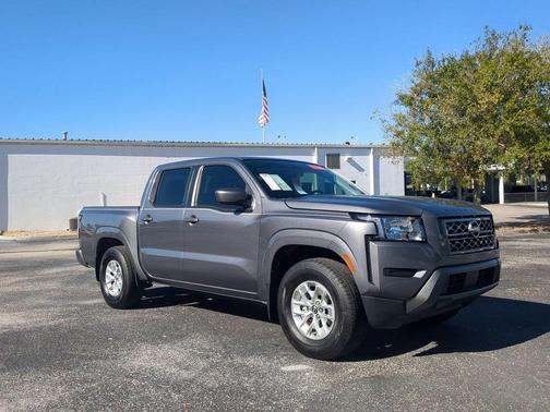 2024 Nissan Frontier SV