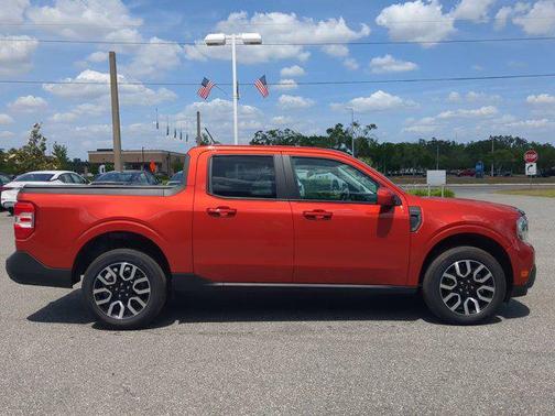 2023 Ford Maverick Lariat