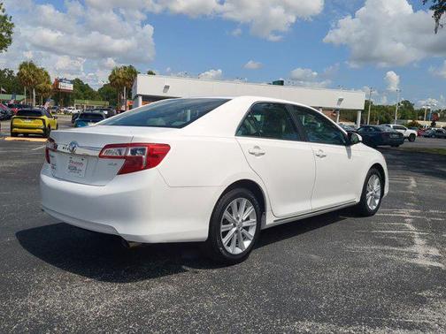 2014 Toyota Camry SE