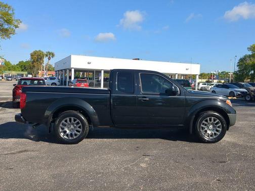 Magnetic Black Pearl 2020 Nissan Frontier S