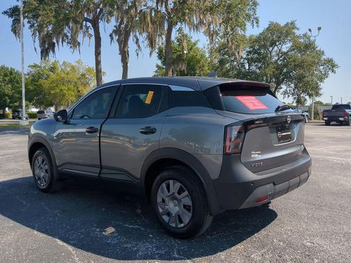 2025 Nissan Kicks S