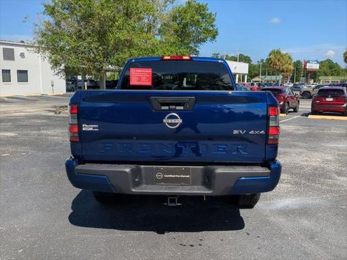 2023 Nissan Frontier SV