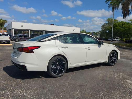 2026 Nissan Altima SR FWD