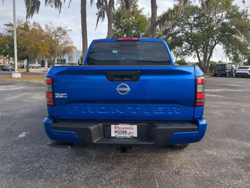 2026 Nissan Frontier SV