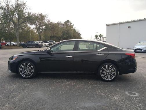 2025 Nissan Altima 2.5 SL