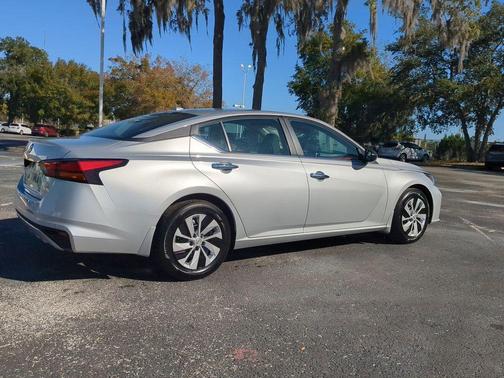 2025 Nissan Altima S FWD