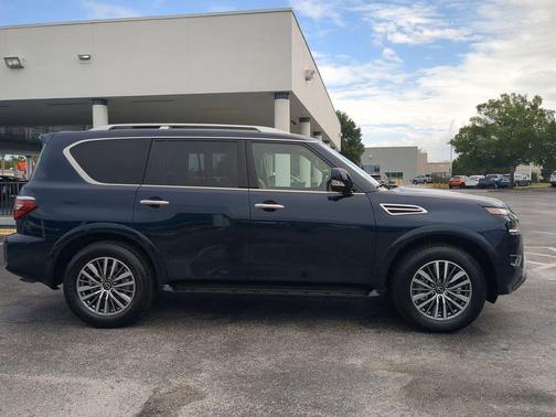 2024 Nissan Armada SL 2WD