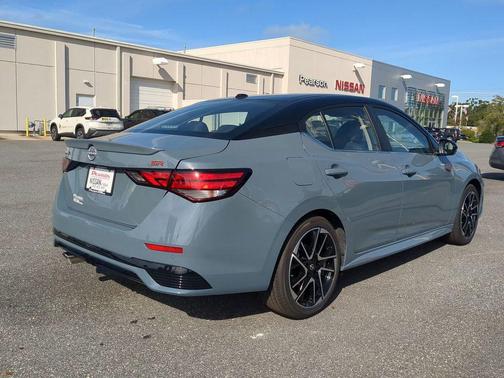 2025 Nissan Sentra SR