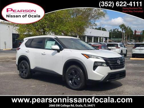 Everest White Pearl Tricoat 2026 Nissan Rogue SV
