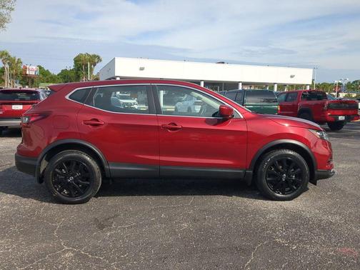 2022 Nissan Rogue Sport S