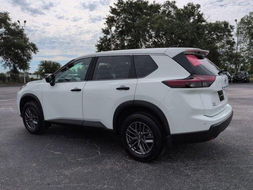 Glacier White 2026 Nissan Rogue S
