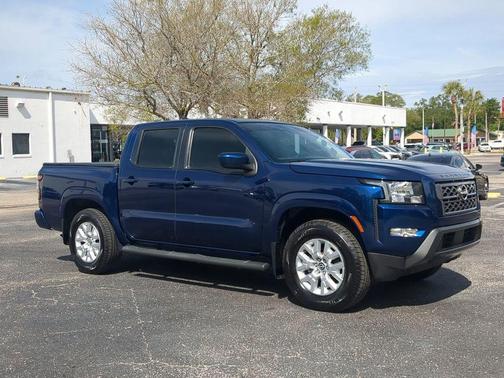 2022 Nissan Frontier SV