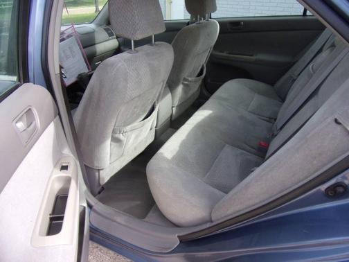 Blue 2004 Toyota Camry LE V6