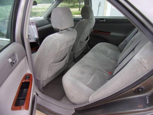 Pewter 2004 Toyota Camry XLE