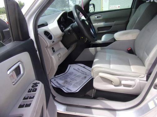 Silver 2012 Honda Pilot LX