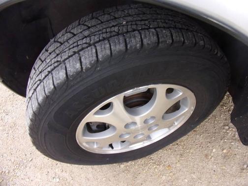 2003 Saturn Vue Base