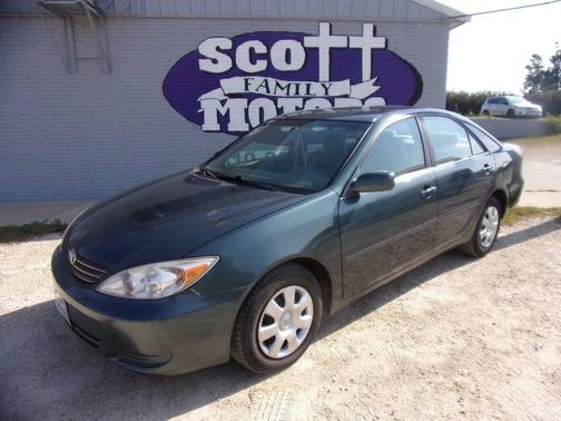 2004 Toyota Camry LE