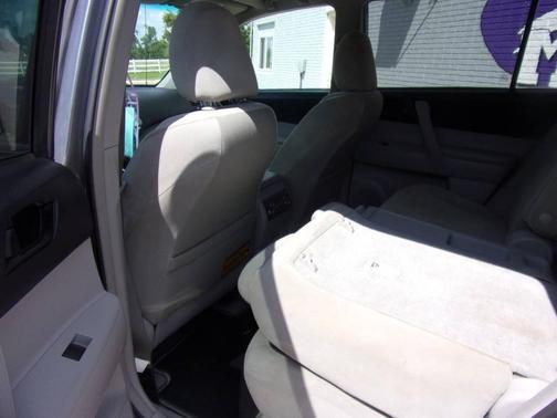 2010 Toyota Highlander SE