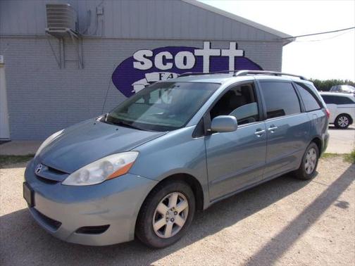 2008 Toyota Sienna XLE
