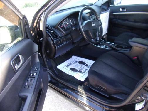 2009 Mitsubishi Galant Base
