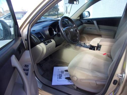 2010 Toyota Highlander SE