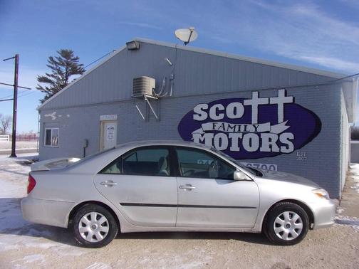 2004 Toyota Camry LE