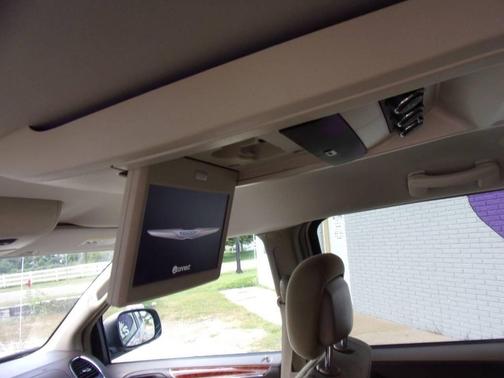 2013 Chrysler Town & Country Touring