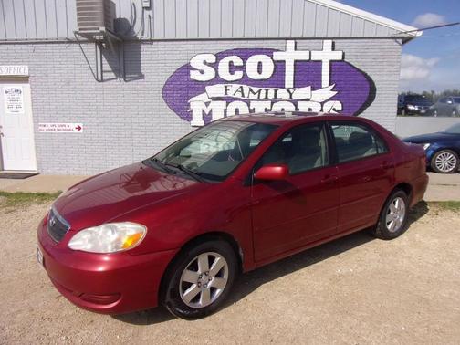 Burgundy 2005 Toyota Corolla LE