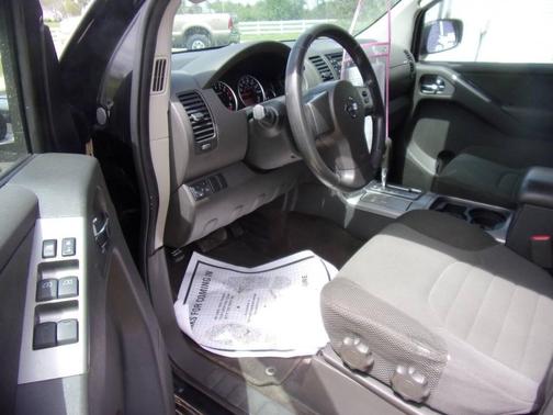 Black 2010 Nissan Pathfinder S