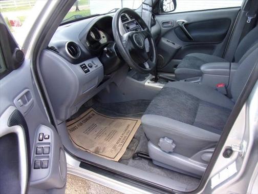 2002 Toyota RAV4 Base