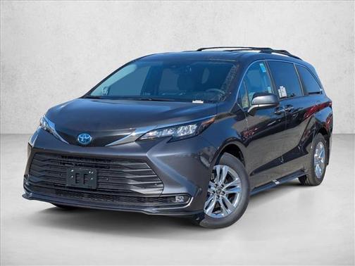 2025 Toyota Sienna XLE